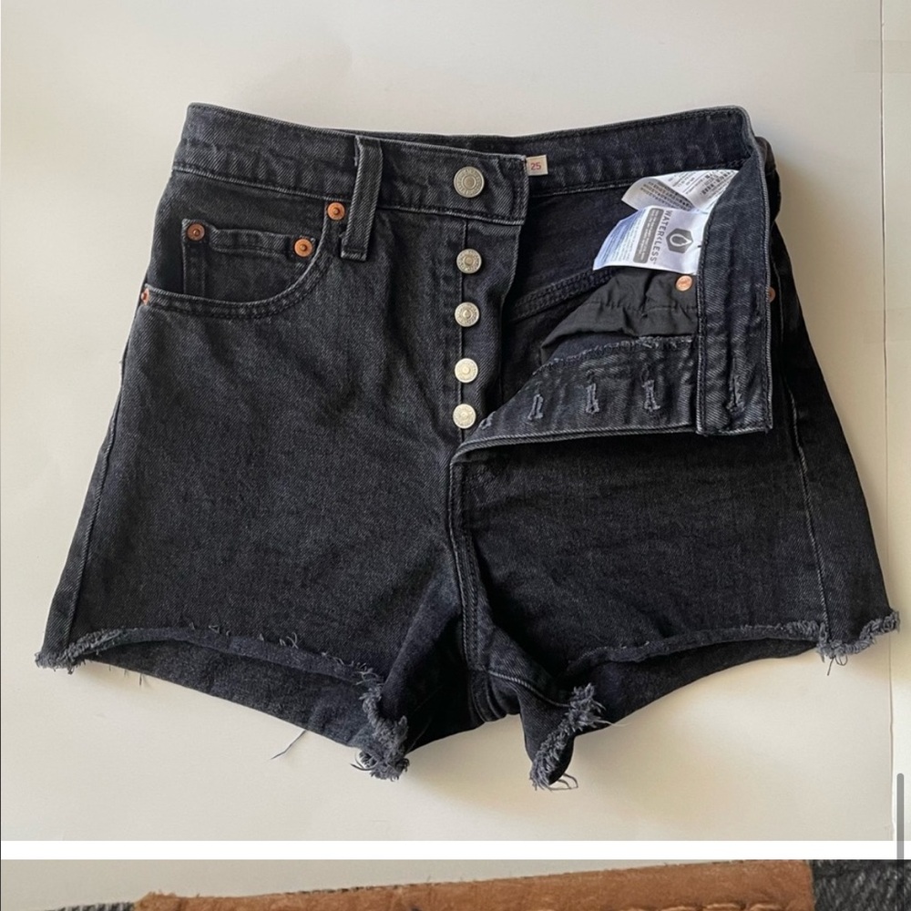 Levi’s High Rise Ribcage Zip Fly Cut off hem Black Denim Jean Shorts Size 25